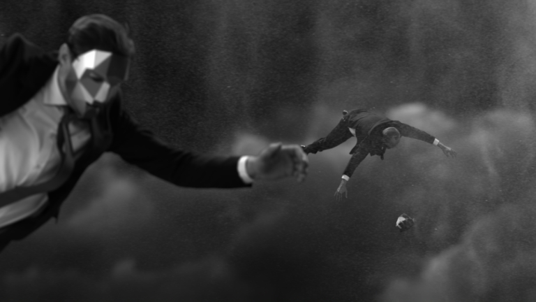 Männer mit Masken fliegen durch die Luft am Set des Musikvideos Conchita Heroes